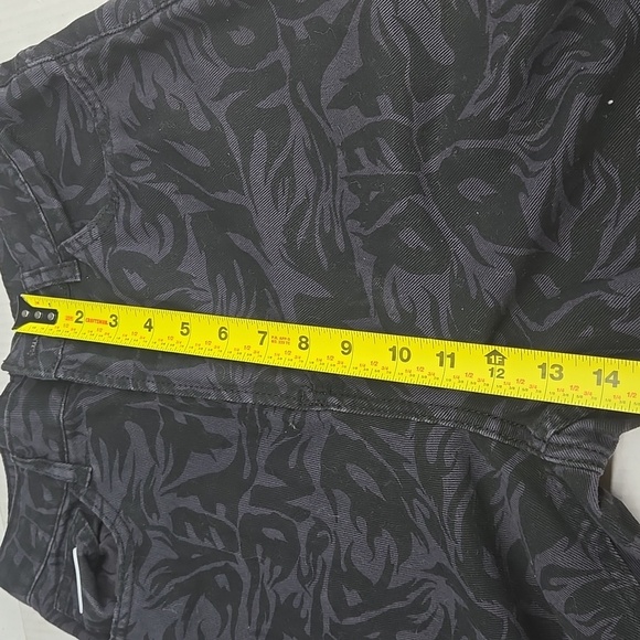 H&M X No Fear Loose Fit Twill Trousers No Fear Graphic Print 6 - Picture 11 of 16